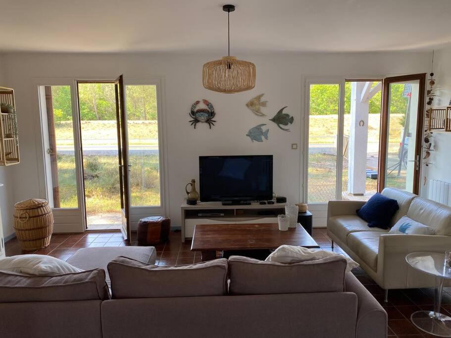 Holiday home Piscine Bord De Foret