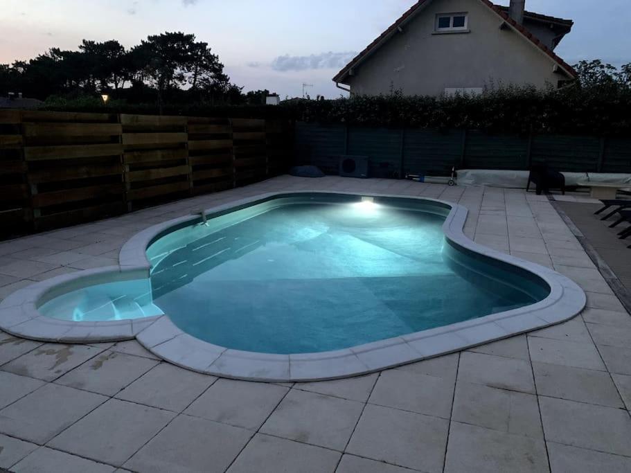 Piscine Bord De Foret * Mimizan